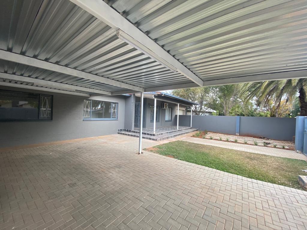 4 Bedroom House for sale in Hadison Park P24113226583