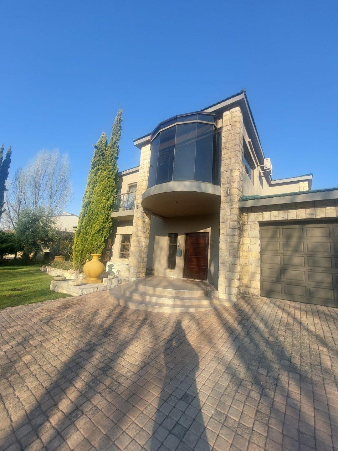 4 Bedroom House for sale in Magersfontein Memorial Golf Estate P24