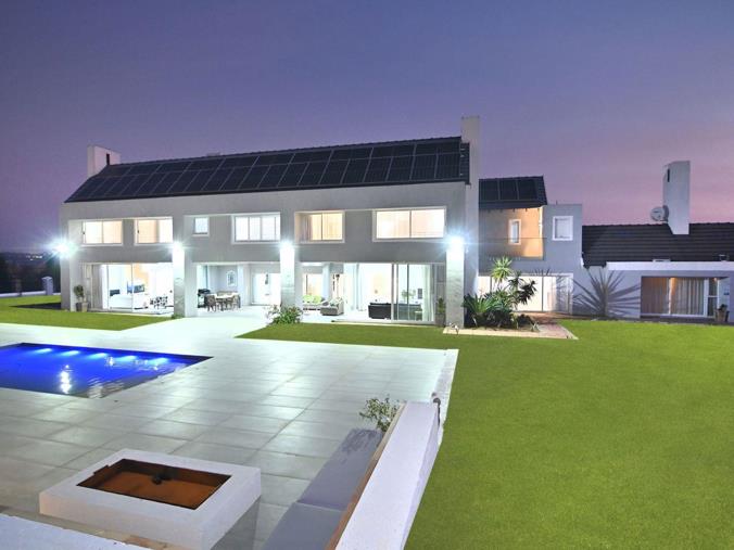 6 Bedroom House for Sale in Saddlebrook Estate