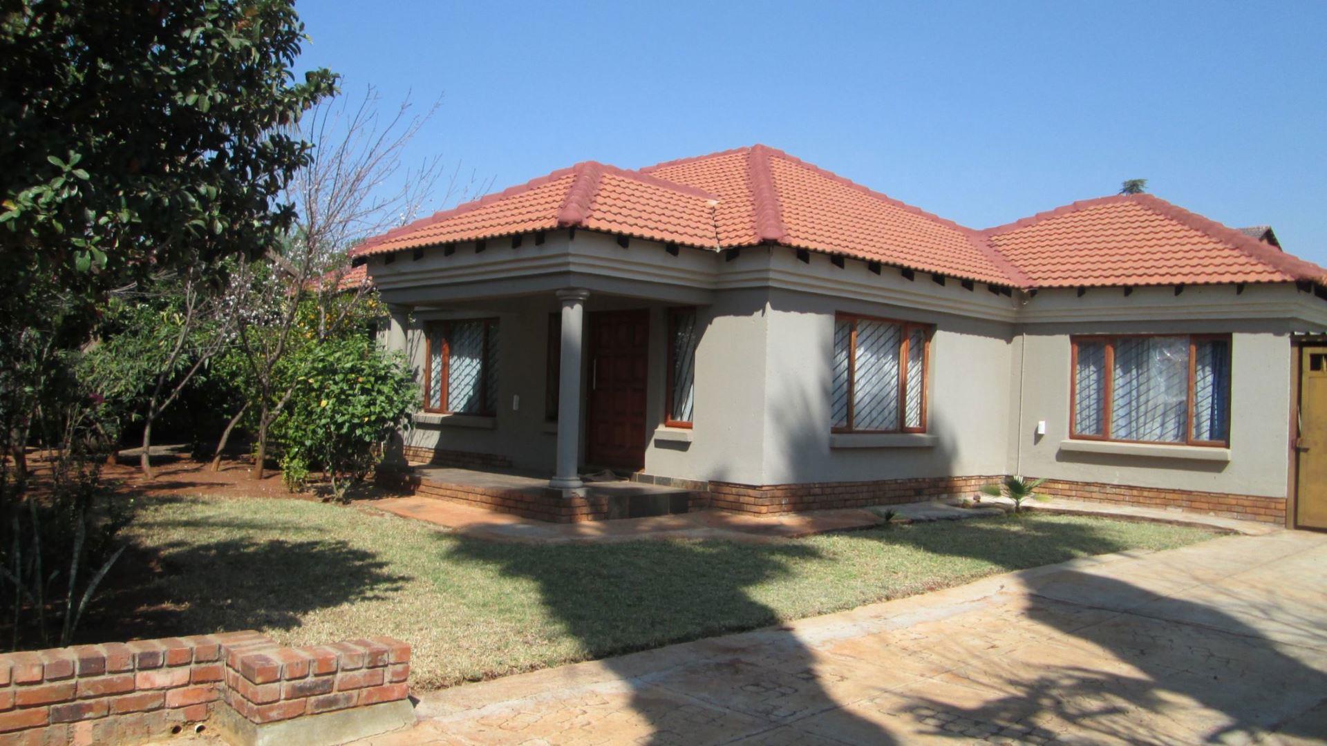 4 Bedroom House for sale in The Orchards P24113231048