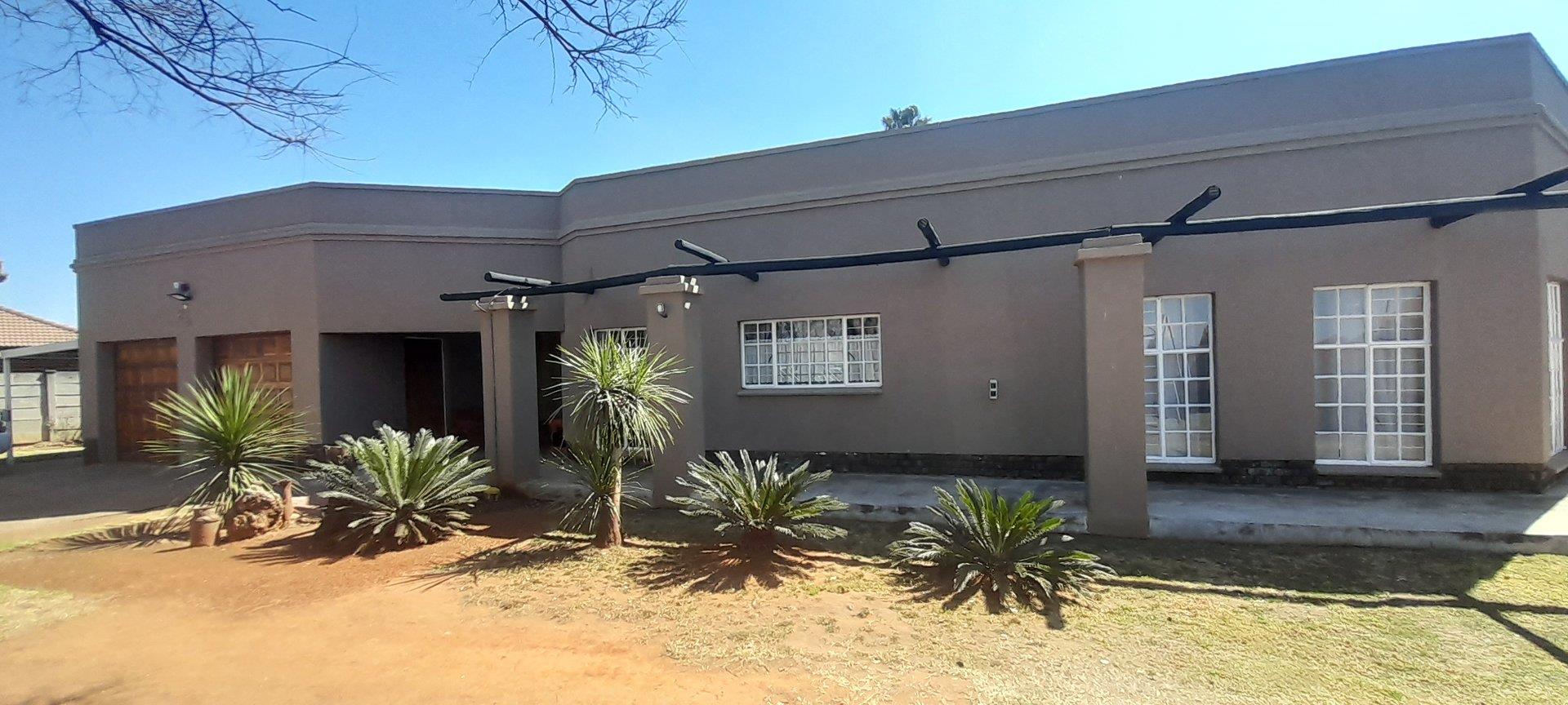4 Bedroom House for sale in Delmas P24113231386