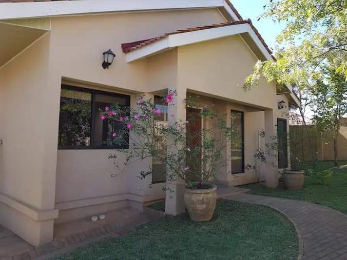 3 Bedroom House to Rent in Roma