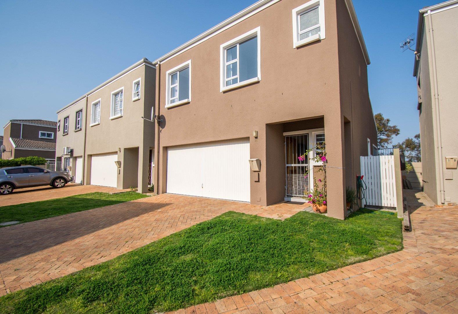 Somerset Ridge Property Property and houses to rent in Somerset Ridge