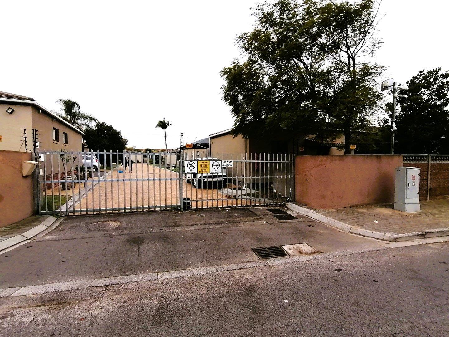 3 Bedroom House for sale in Brackenfell Central P24113246793