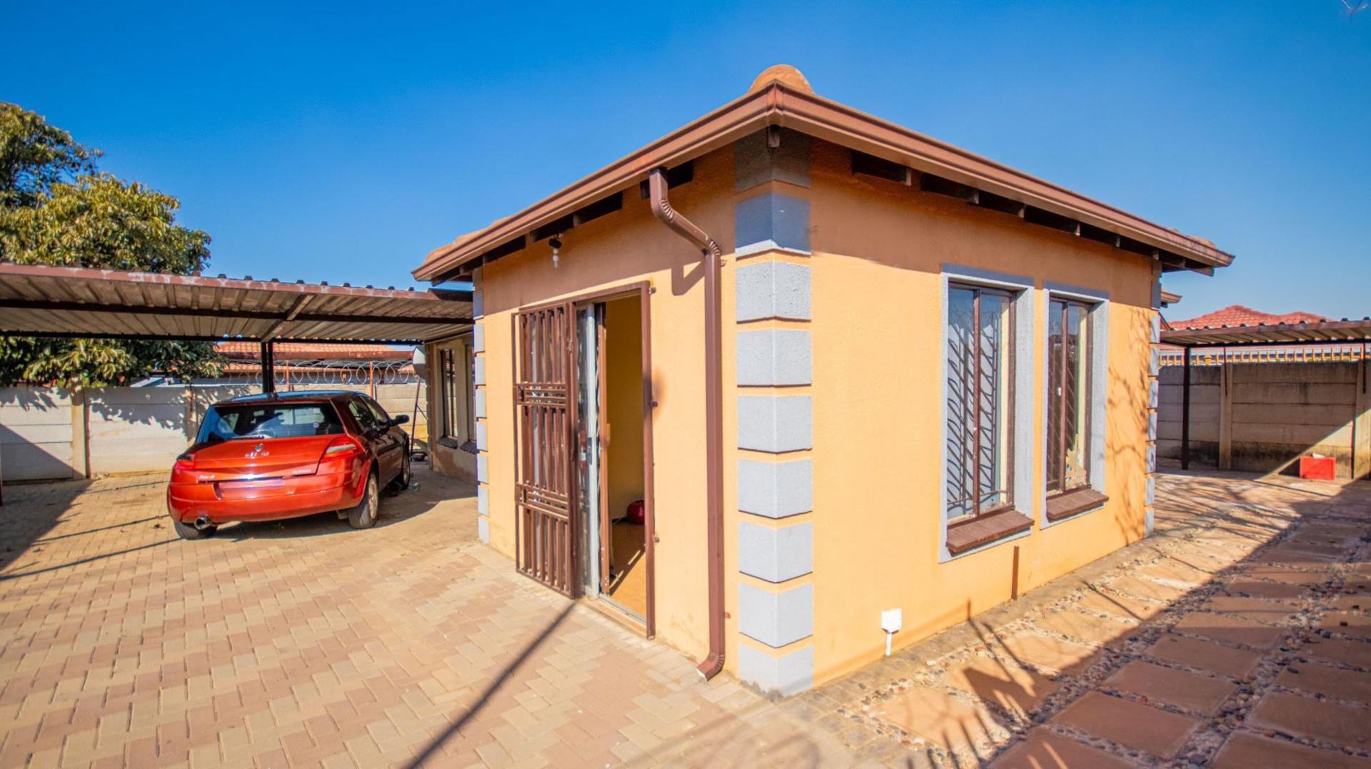 Lotus Gardens Property Property and houses for sale in Lotus Gardens