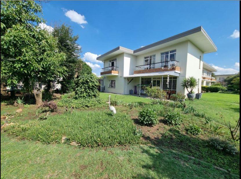 3 Bedroom Townhouse for sale in Benoni Central 1 More Road,tivoli