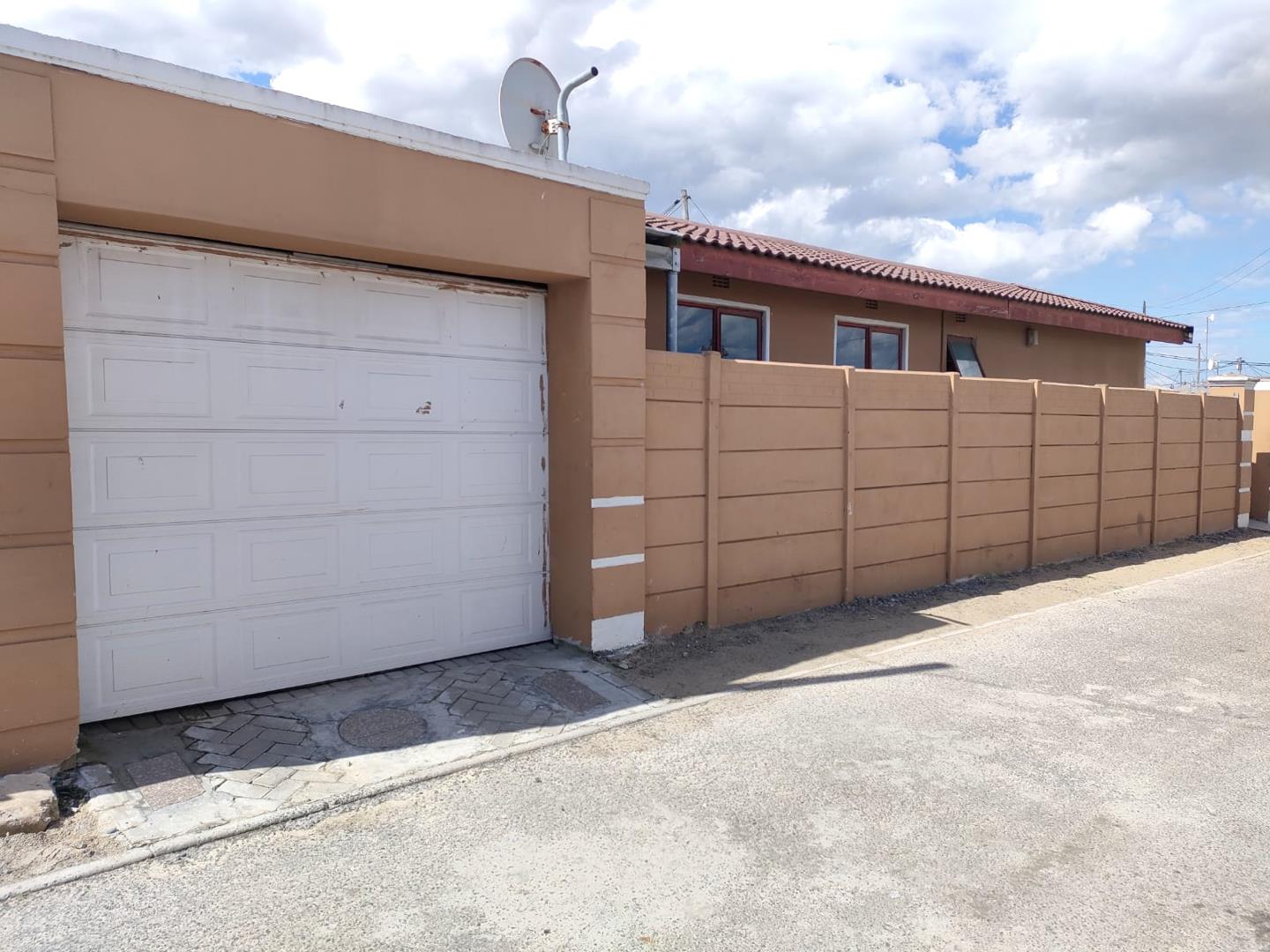 Mfuleni Property Property and houses for sale in Mfuleni