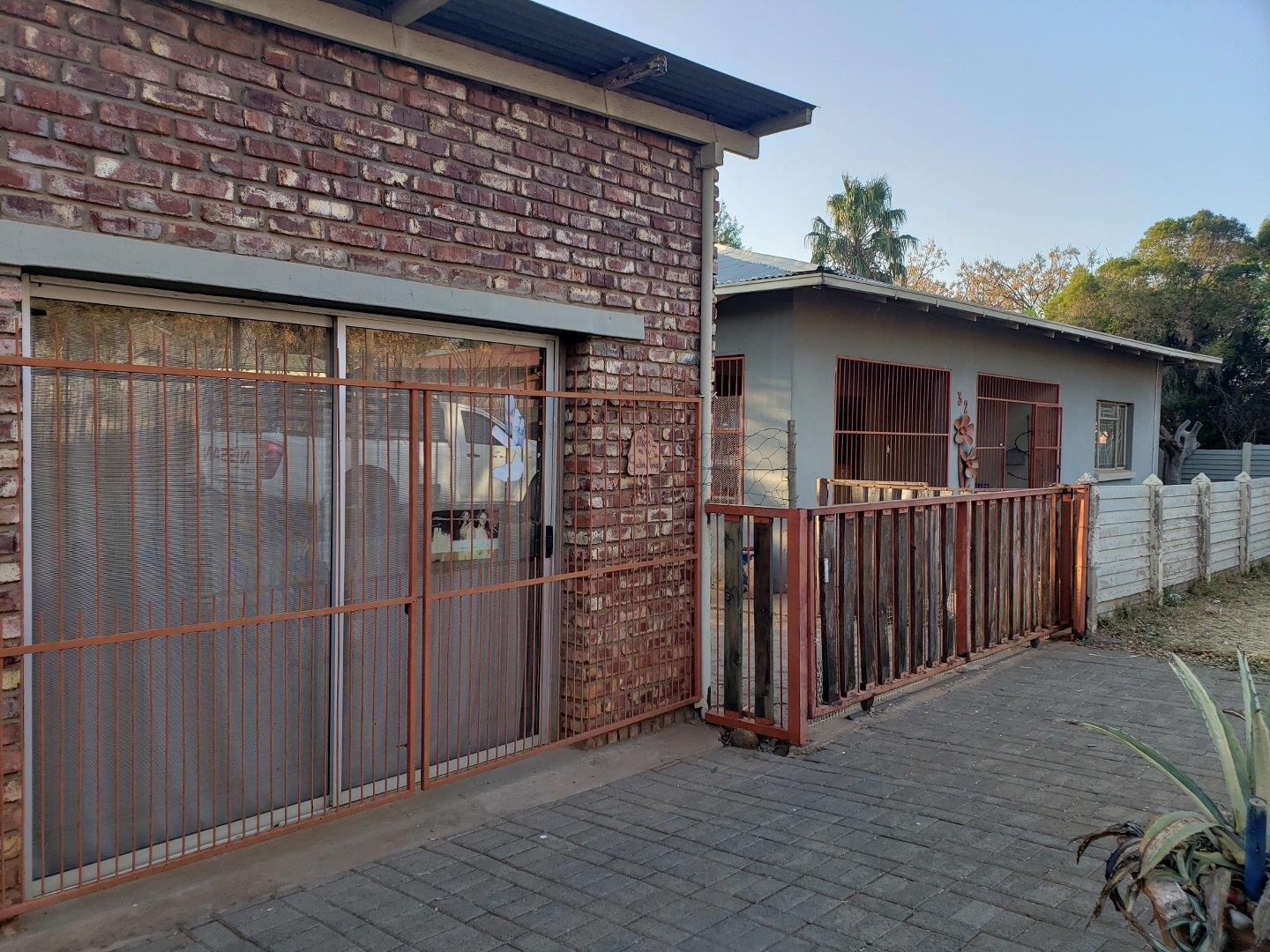 3 Bedroom House for sale in Warrenton P24113257556