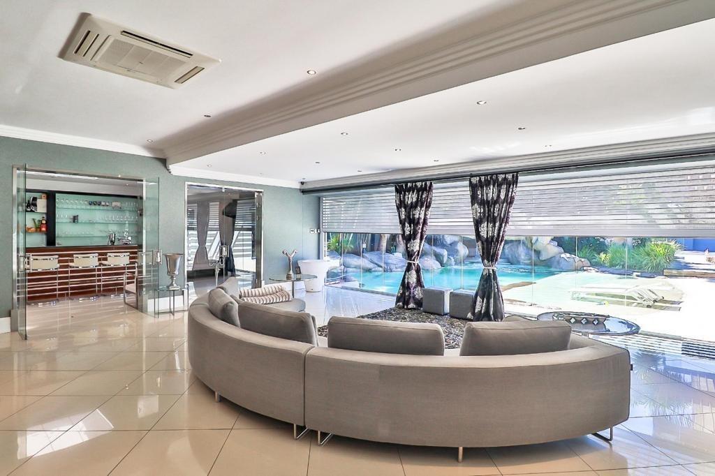 5 Bedroom House for sale in Walmer 36 13th Avenue P24113258318