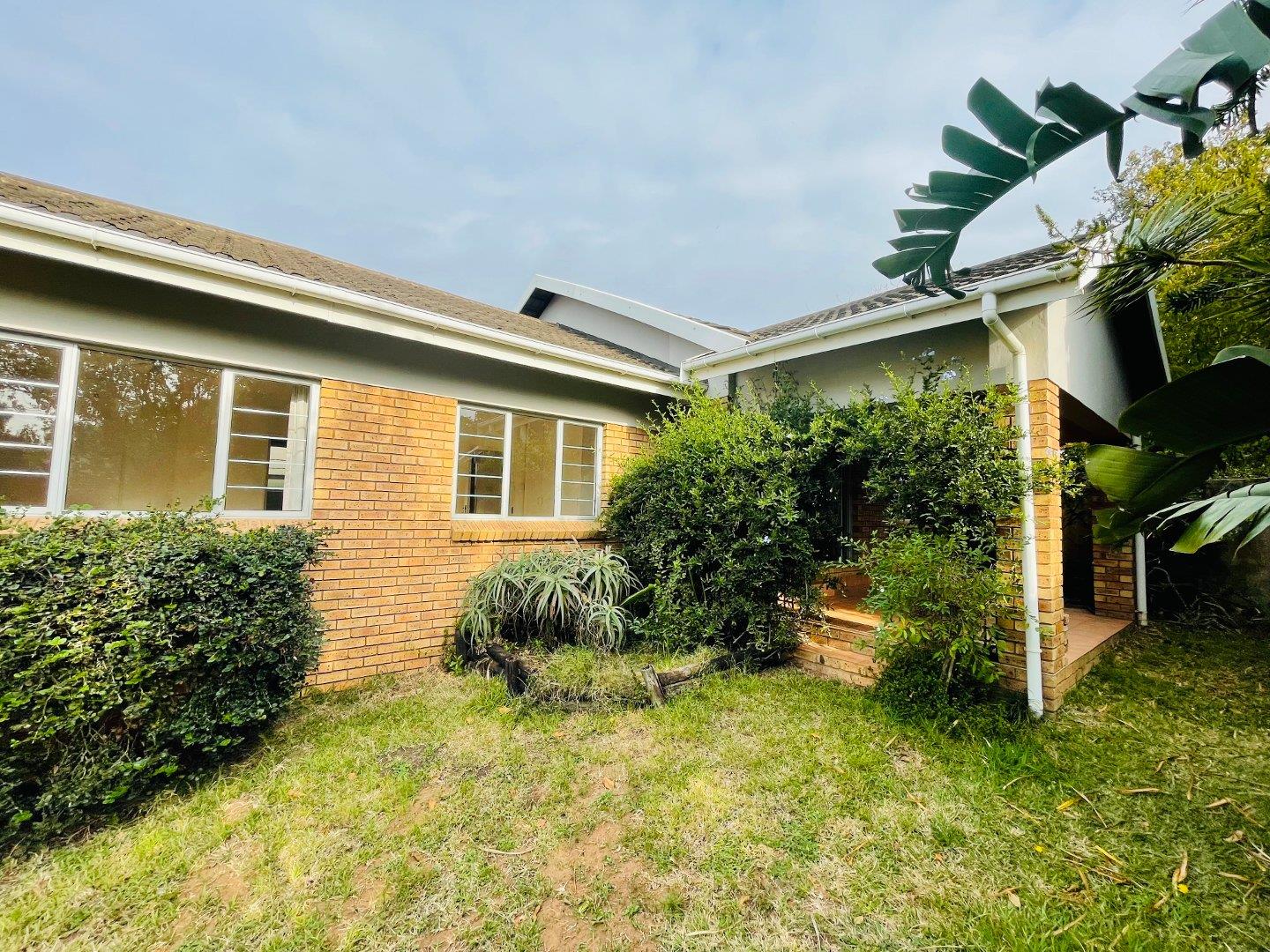 2 Bedroom Townhouse for sale in Margate 87 Cranbrook Road P24113260416