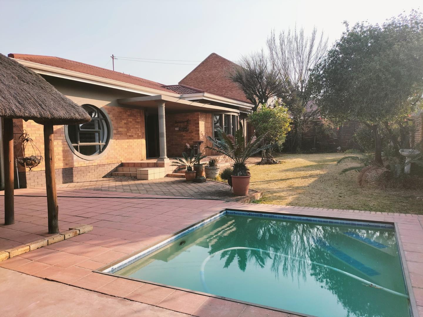 4 Bedroom House for sale in Sunnyridge 84 Northridge Avenue P24