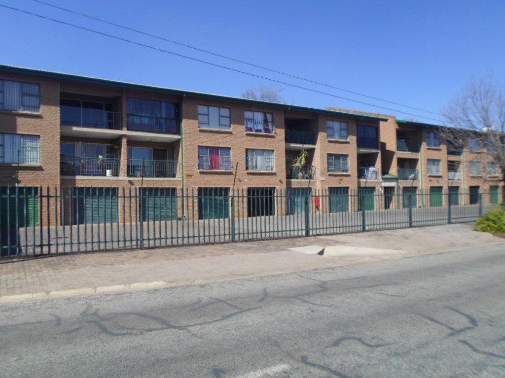 2 Bedroom Apartment / flat for sale in Brakpan Central 47