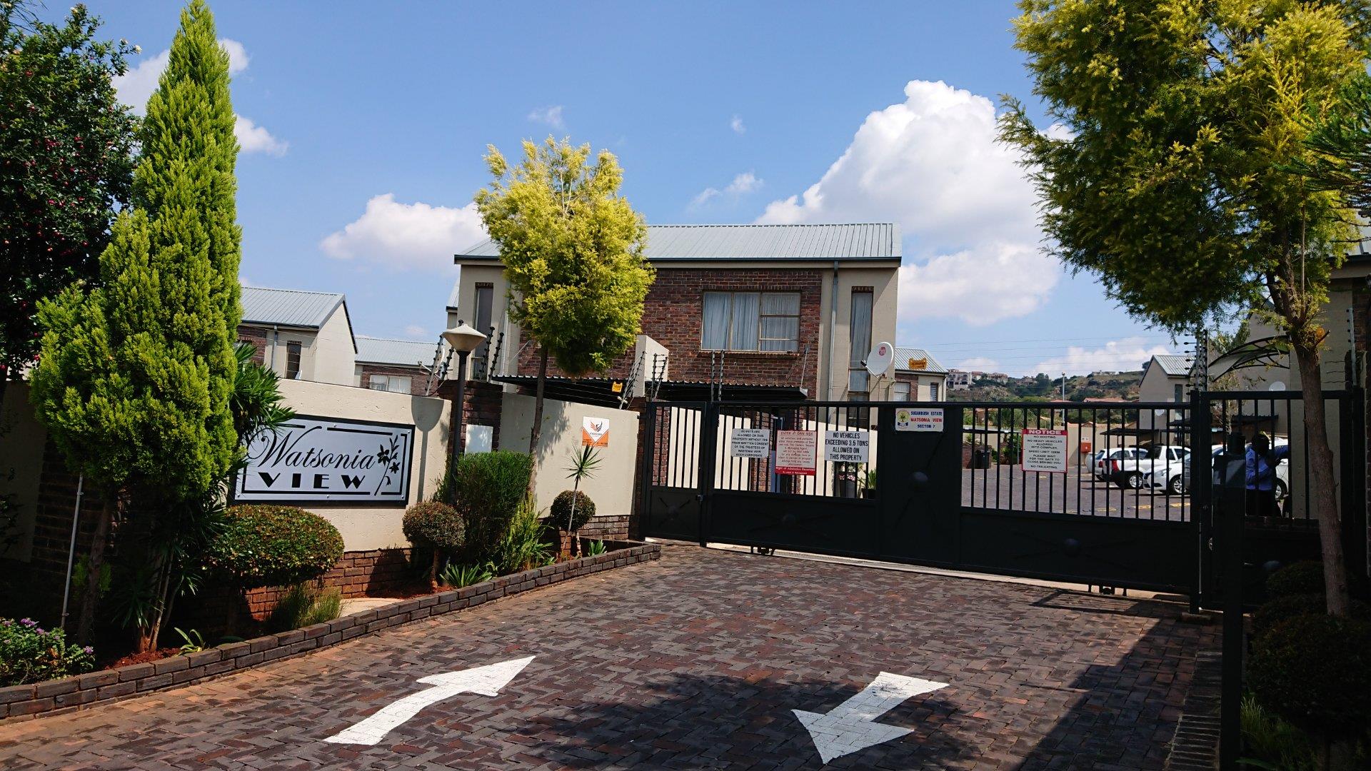 2 Bedroom Townhouse for sale in Sugar Bush Estate 102 Watsonia View 4