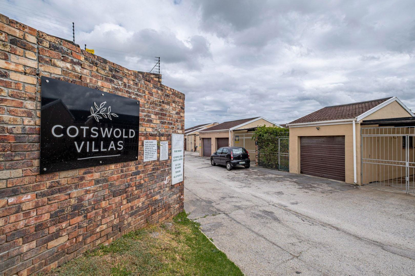 3 Bedroom Townhouse for sale in Cotswold P24113215206