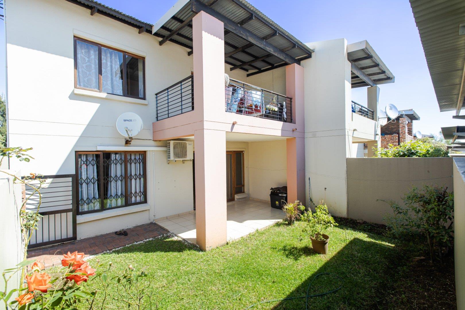 2 Bedroom Apartment / flat for sale in Vorna Valley Waterfall Heights