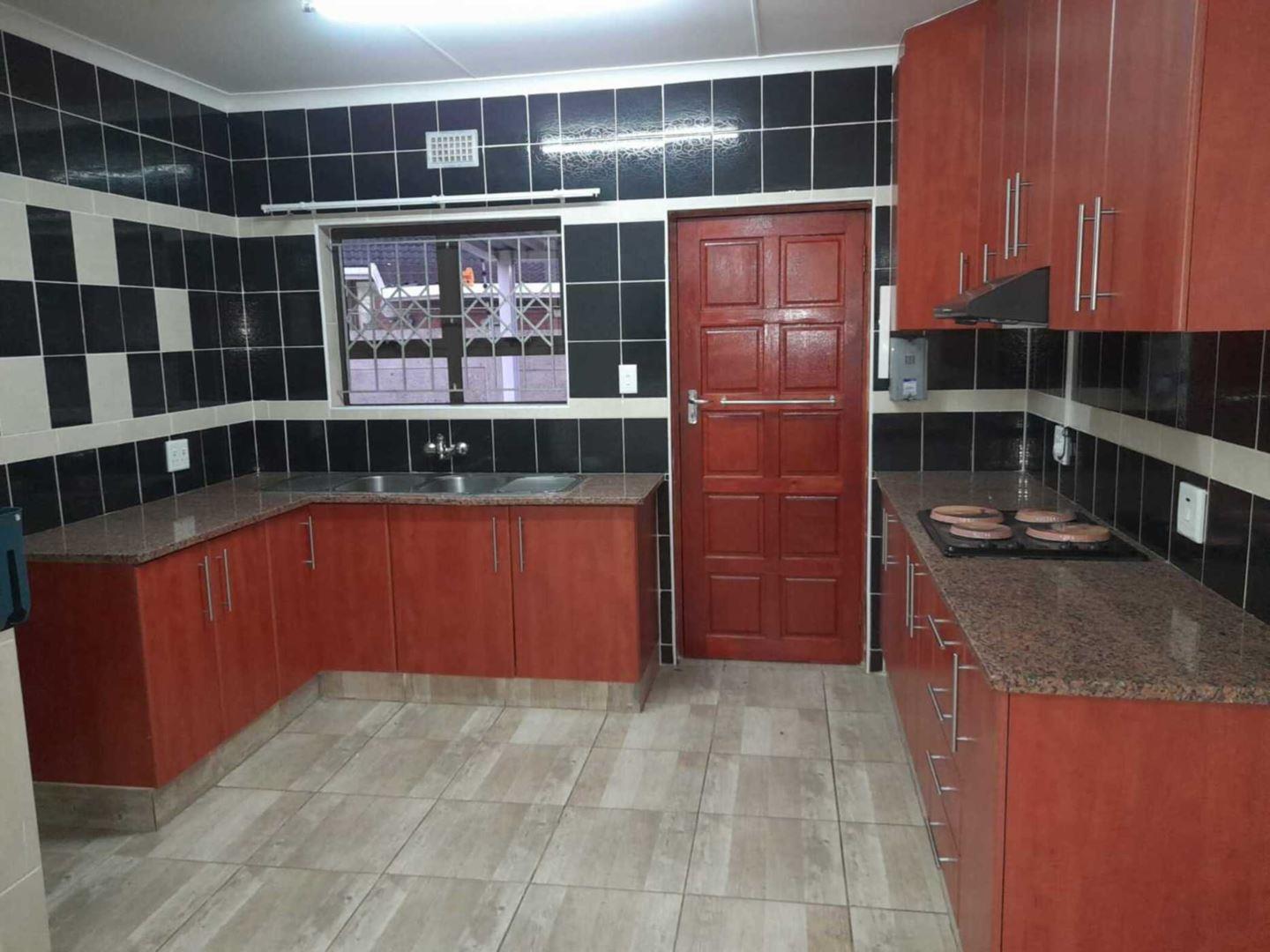 Apartments / flats to rent in Richards Bay Richards Bay Property