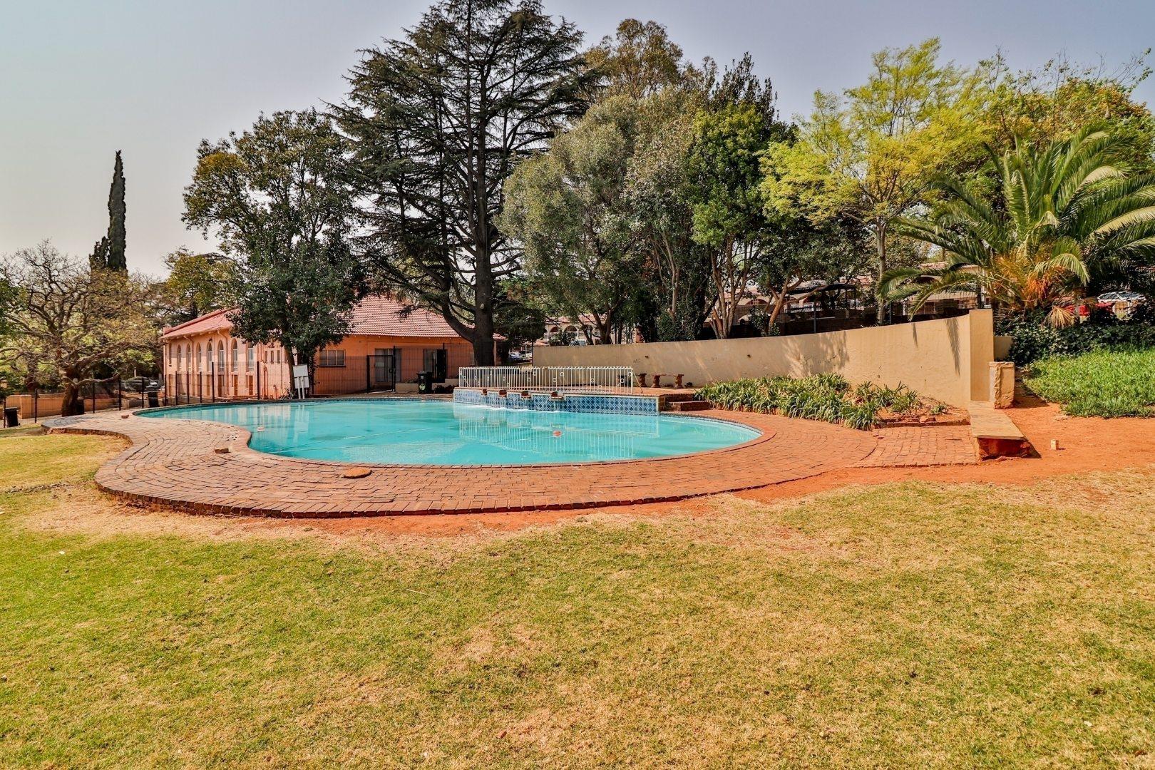 1 Bedroom Apartment / flat for sale in Albertville 15a Villa