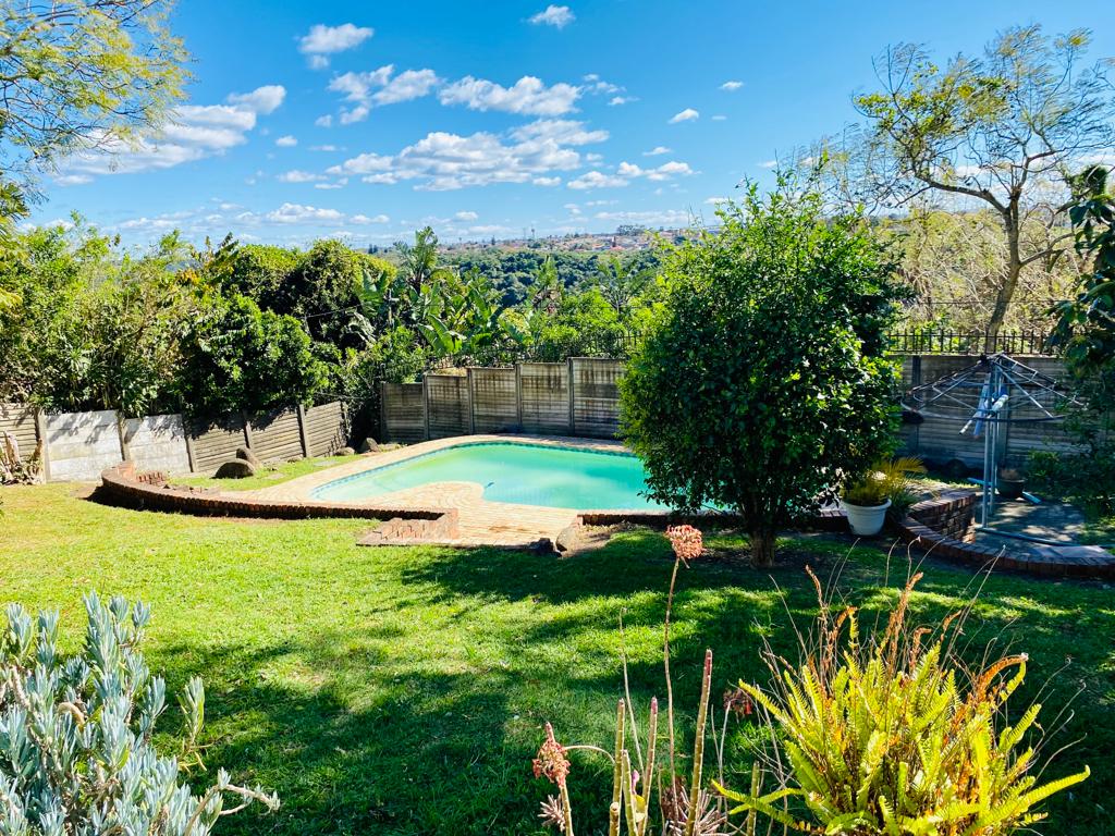 5 Bedroom House for sale in Greenfields P24113295647