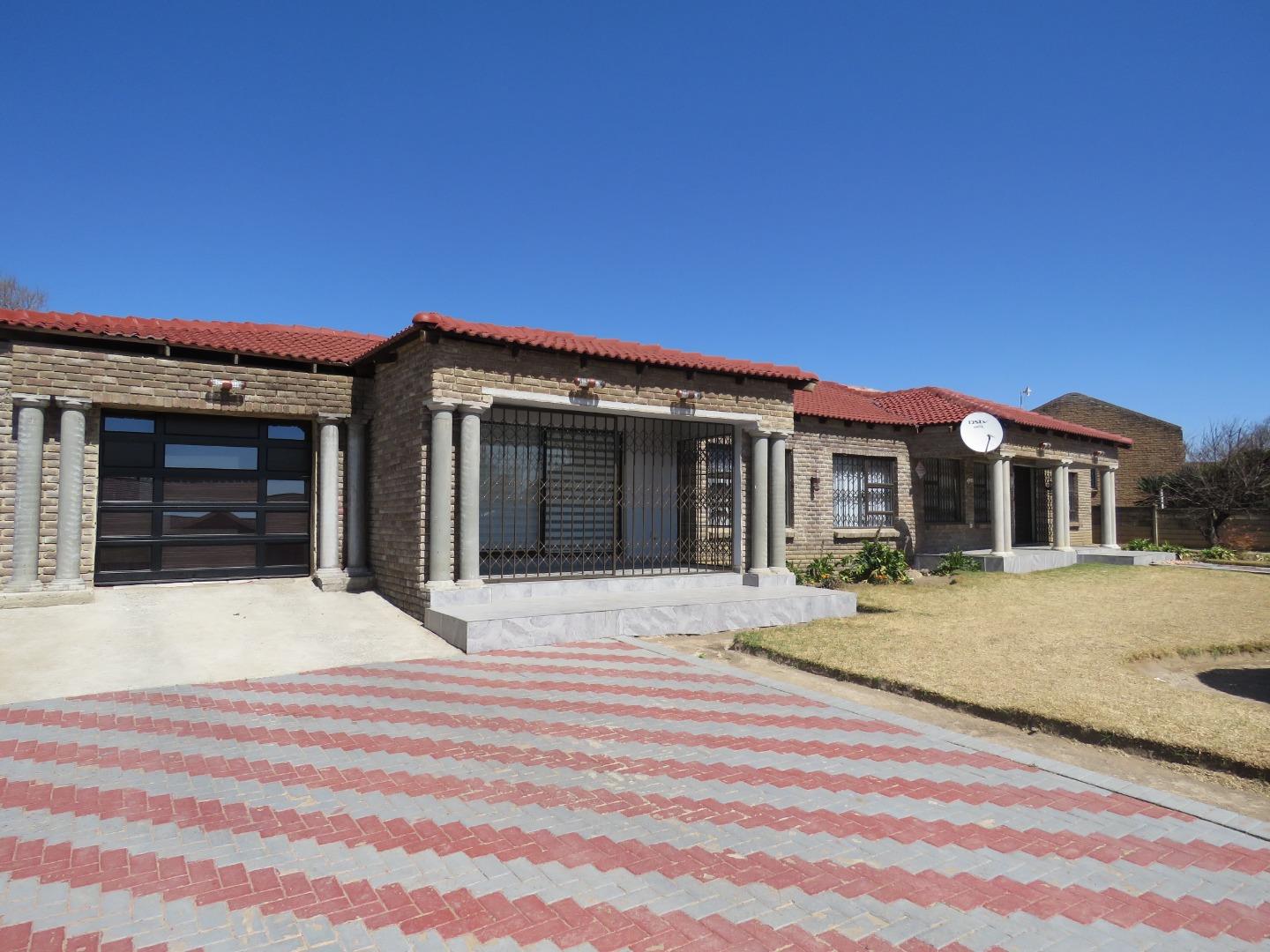 3 Bedroom House for sale in Harrismith P24113295922