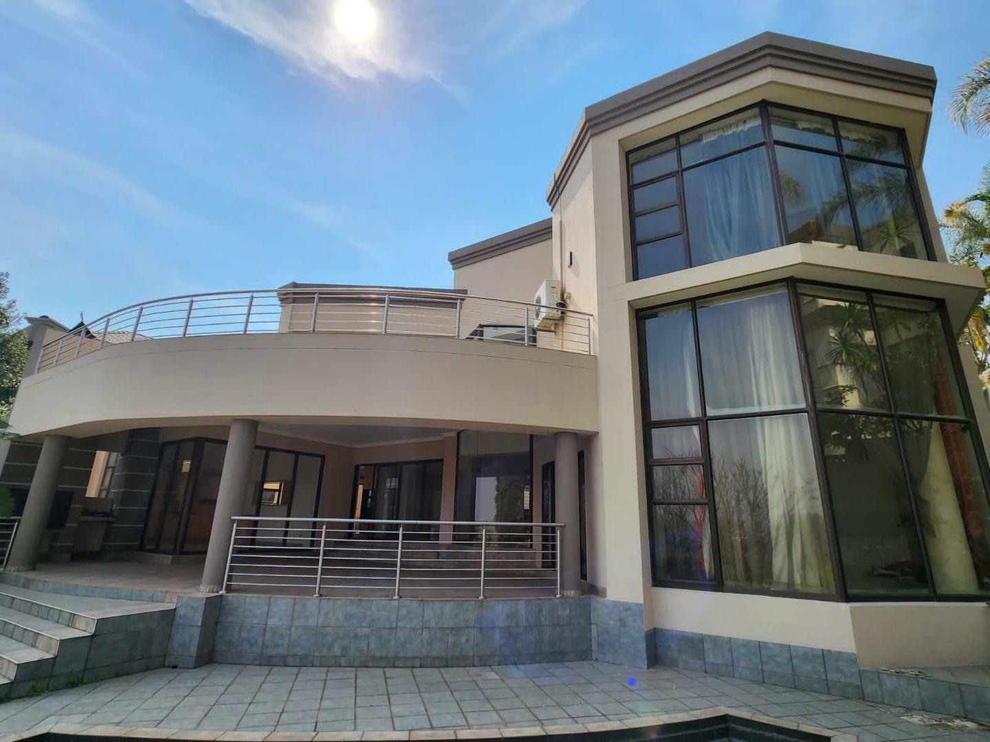 5 Bedroom House for sale in Woodhill Golf Estate P24113297232