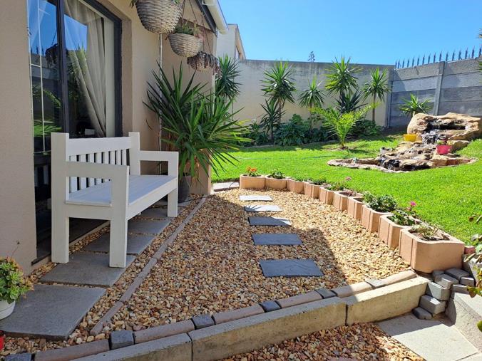 3 Bedroom House to Rent in Melkbosstrand Central