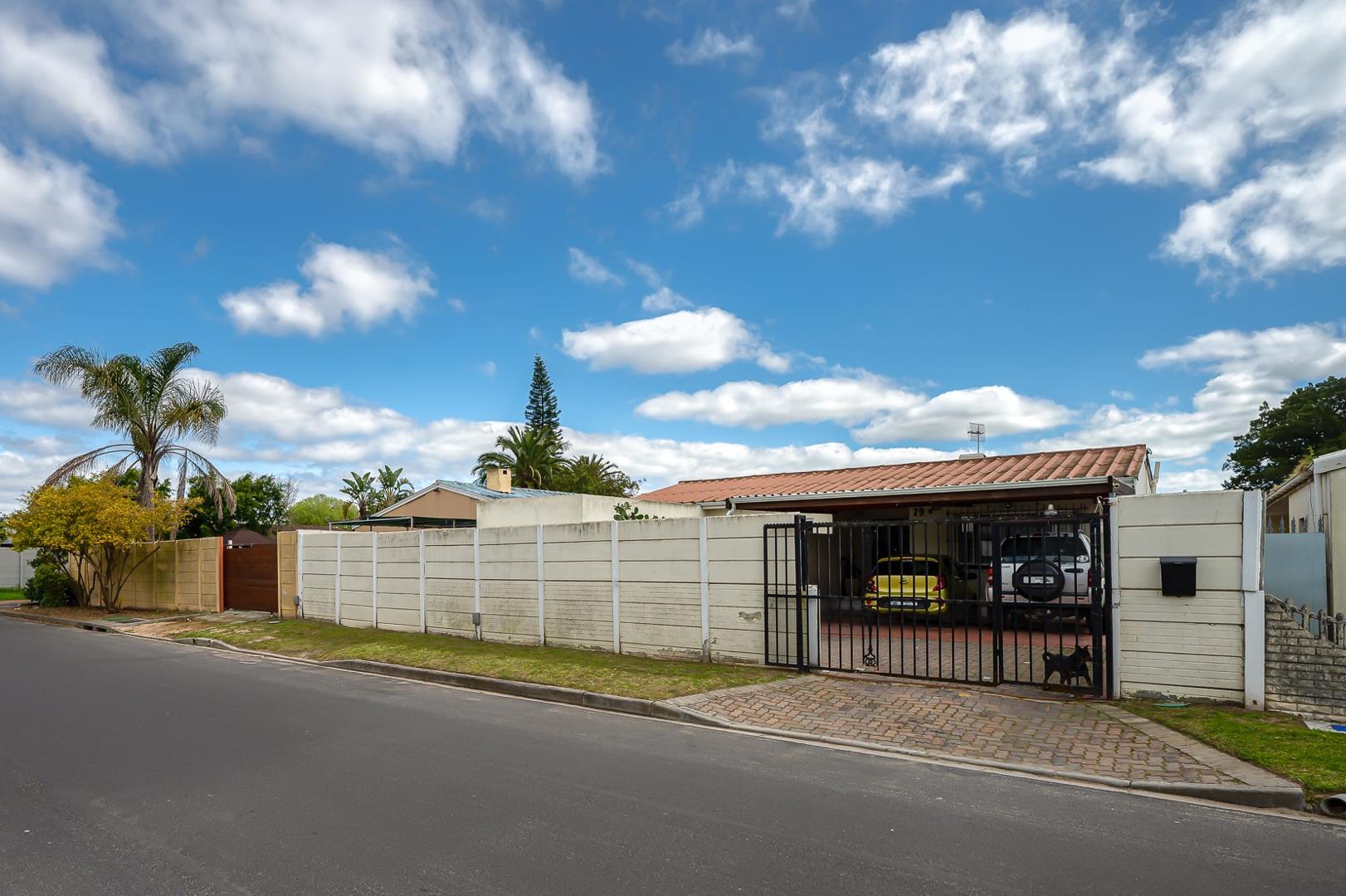 4 Bedroom House for sale in Peerless Park East P24113297597