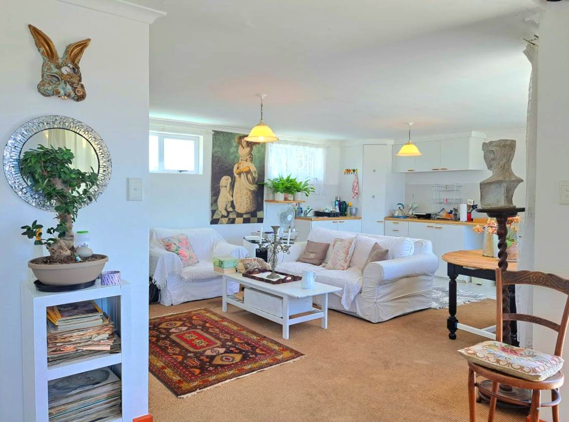 Lakeside, Cape Town Property Apartments / flats to rent in Lakeside