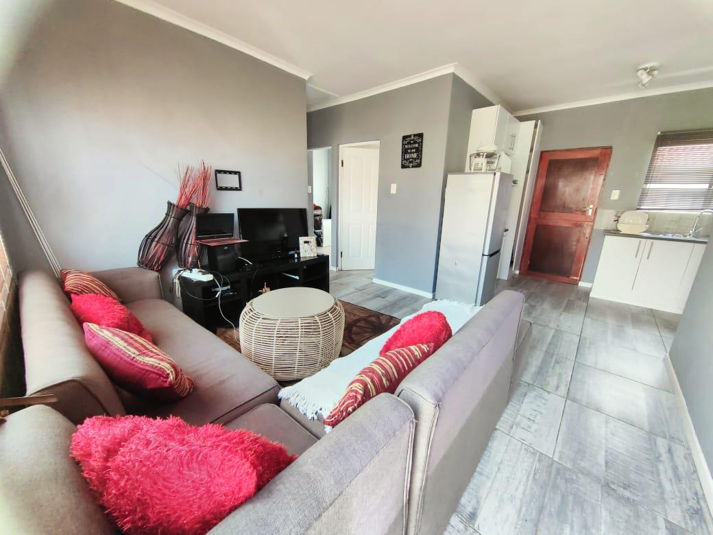 Cove Rock Property Property and houses to rent in Cove Rock