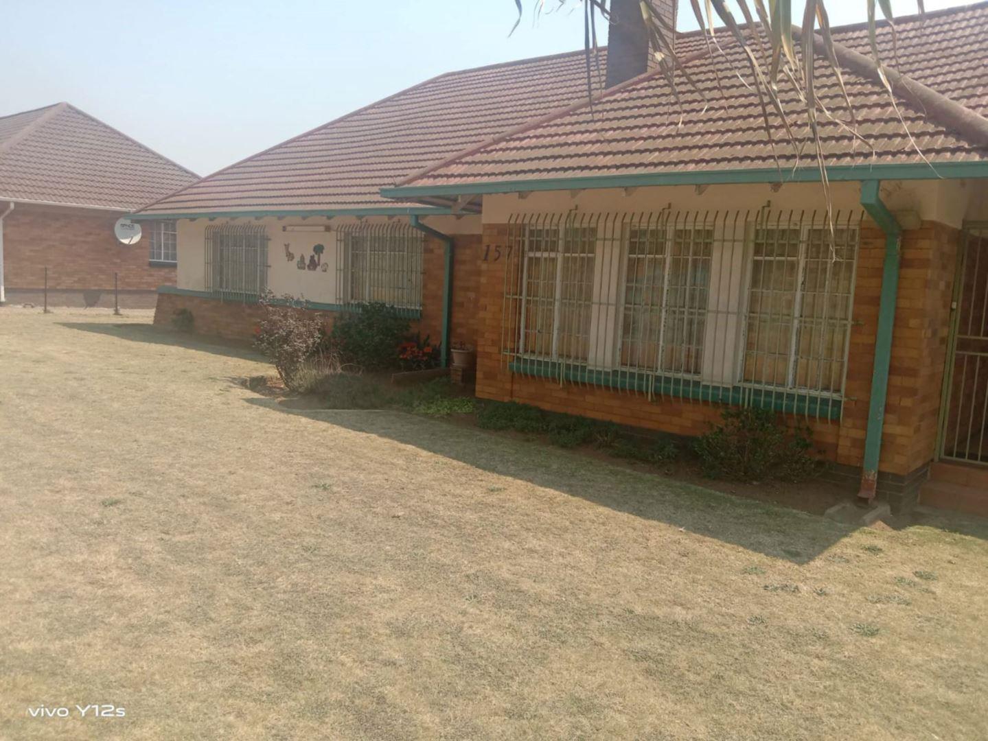 3 Bedroom House for sale in Komati P24113300825