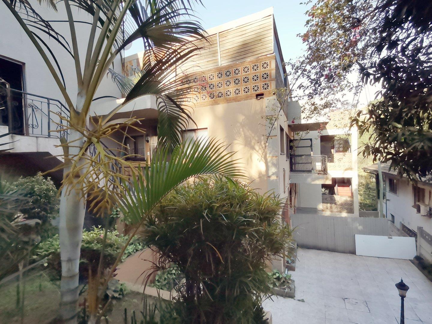 10 Bedroom House for sale in Clare Hills P24113302210