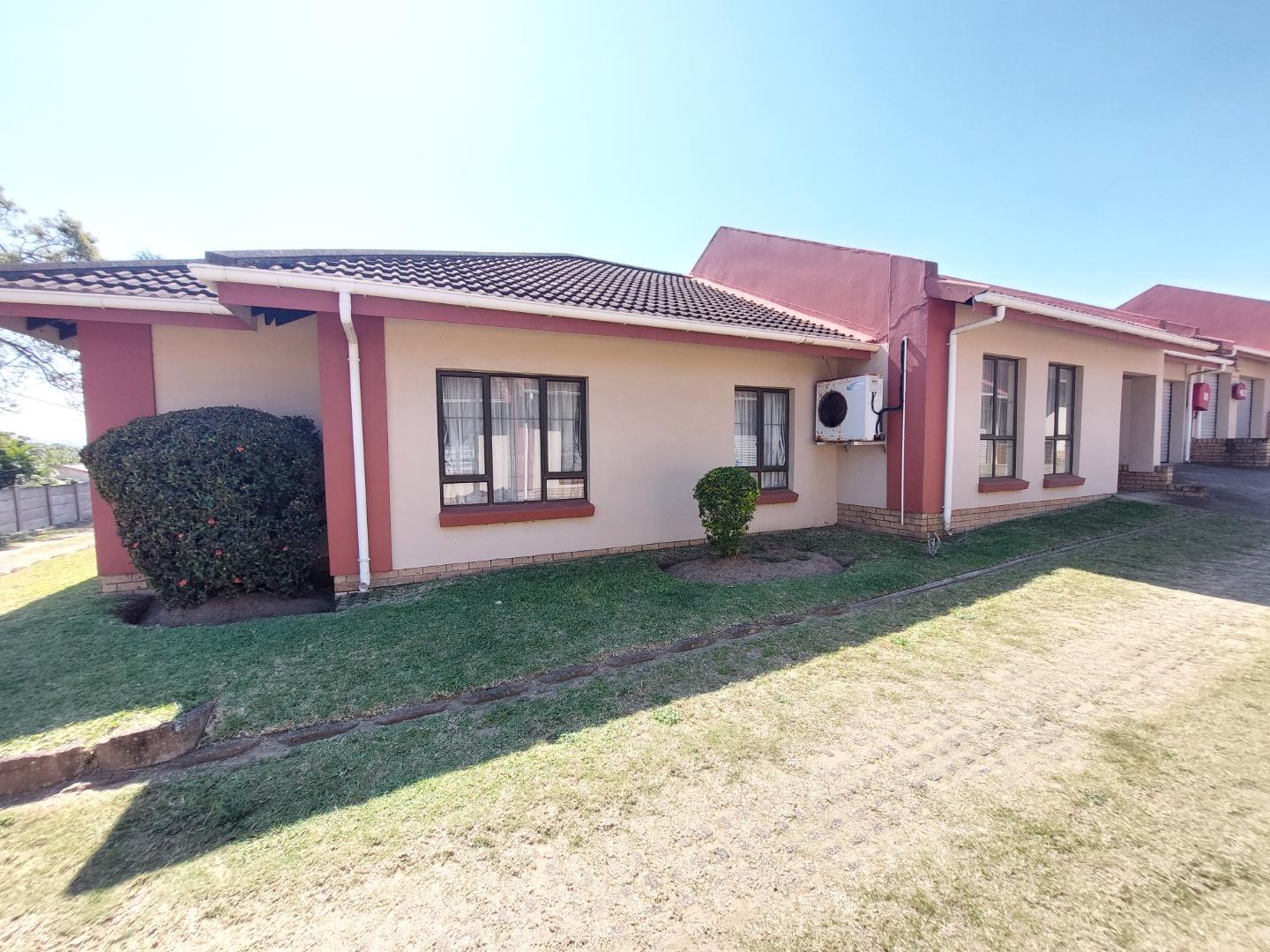 3 Bedroom Townhouse for sale in St Michaels On Sea P24113302758