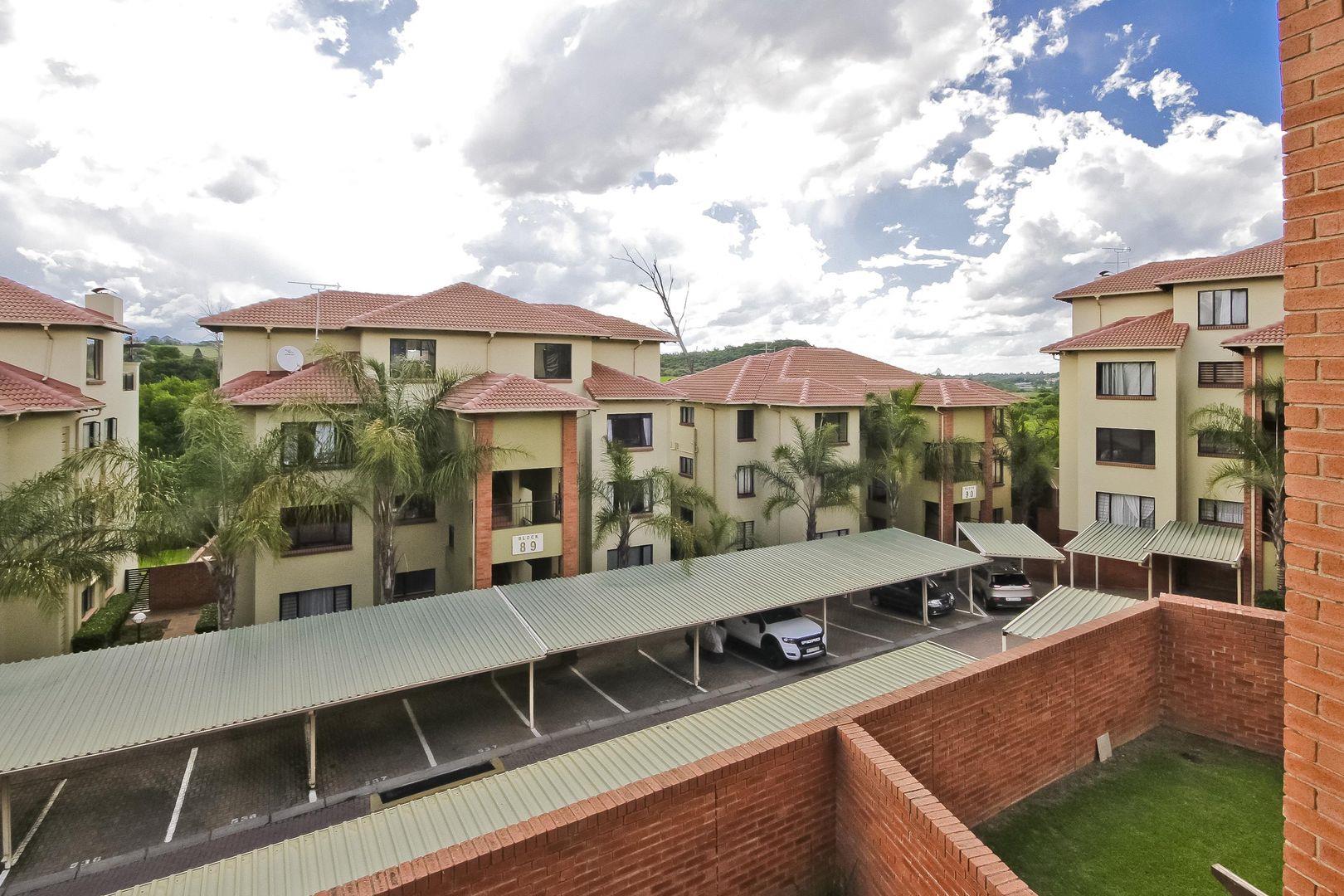 2 Bedroom Apartment / flat for sale in Paulshof 424 The Kanyin, 109