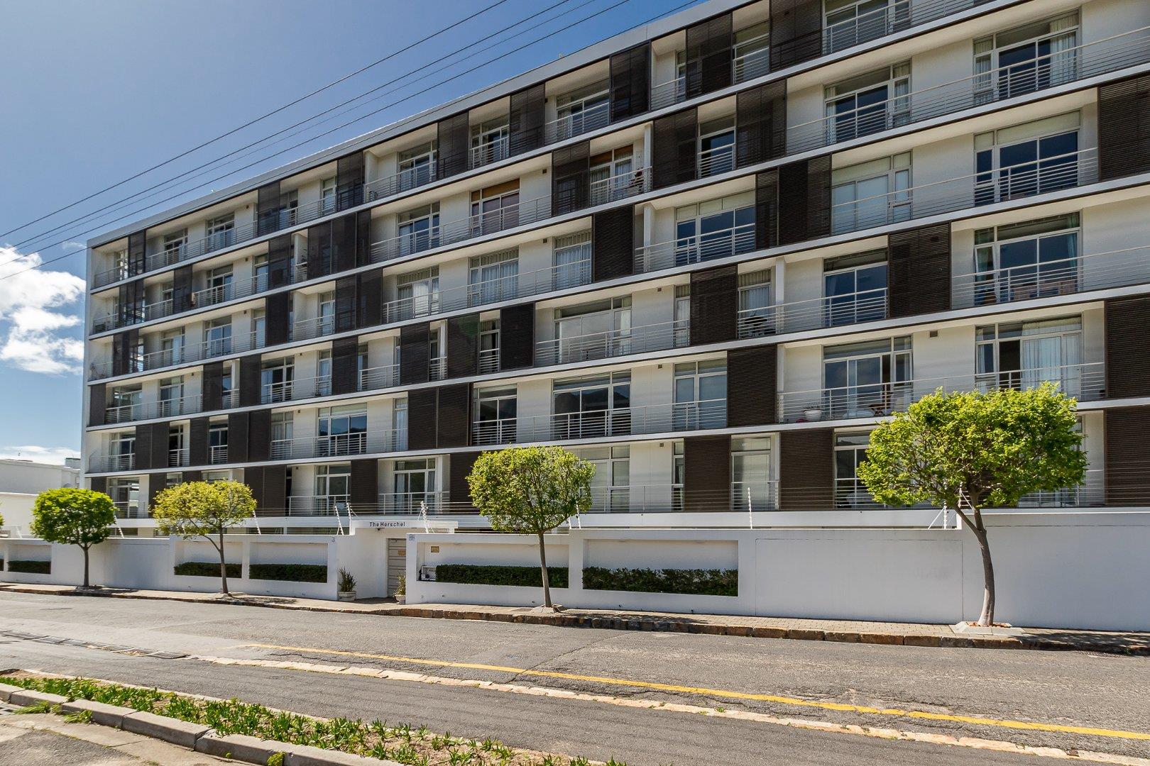 2 Bedroom Apartment / flat for sale in Claremont Upper P24113308965