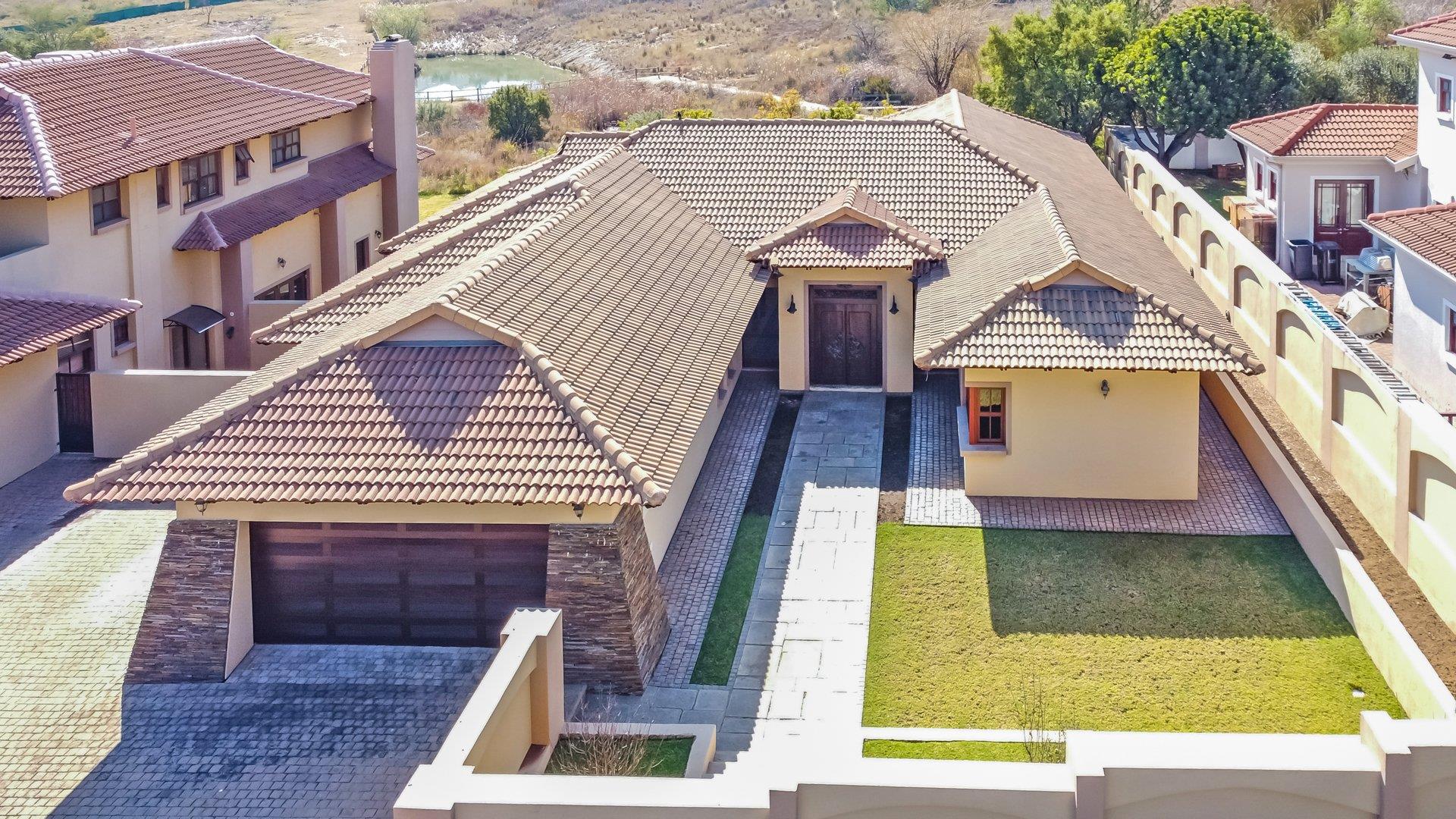 3 Bedroom House for sale in Eagle Canyon Golf Estate Pebble Beach