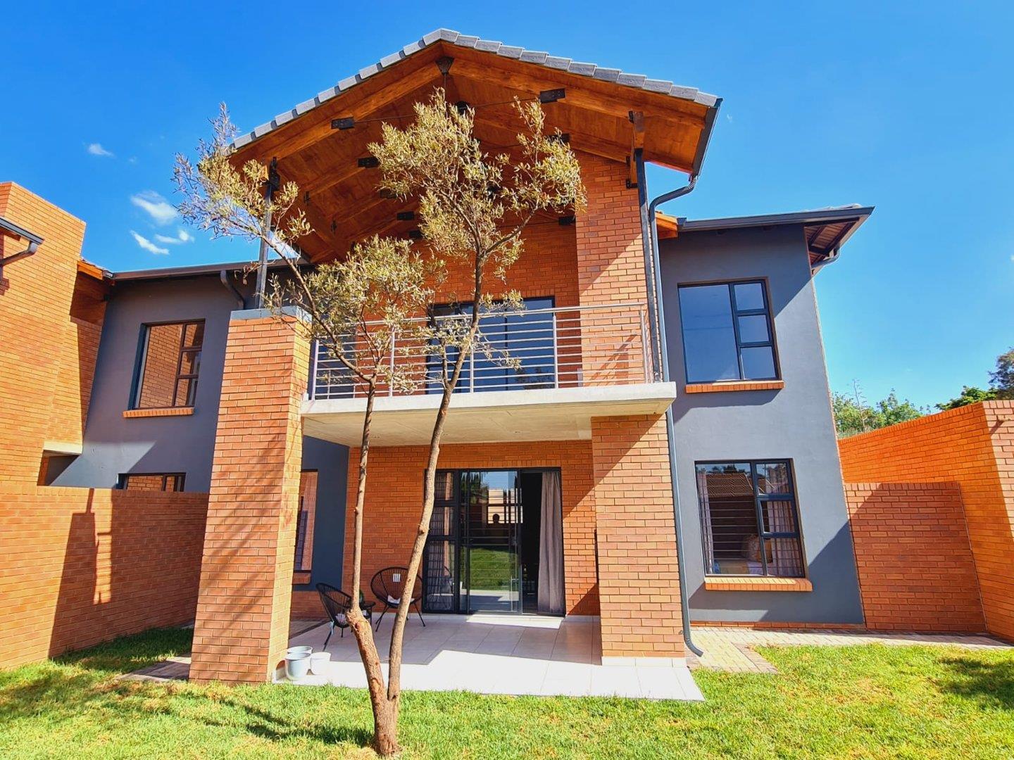 2 Bedroom Apartment / flat for sale in Faerie Glen P24113311179