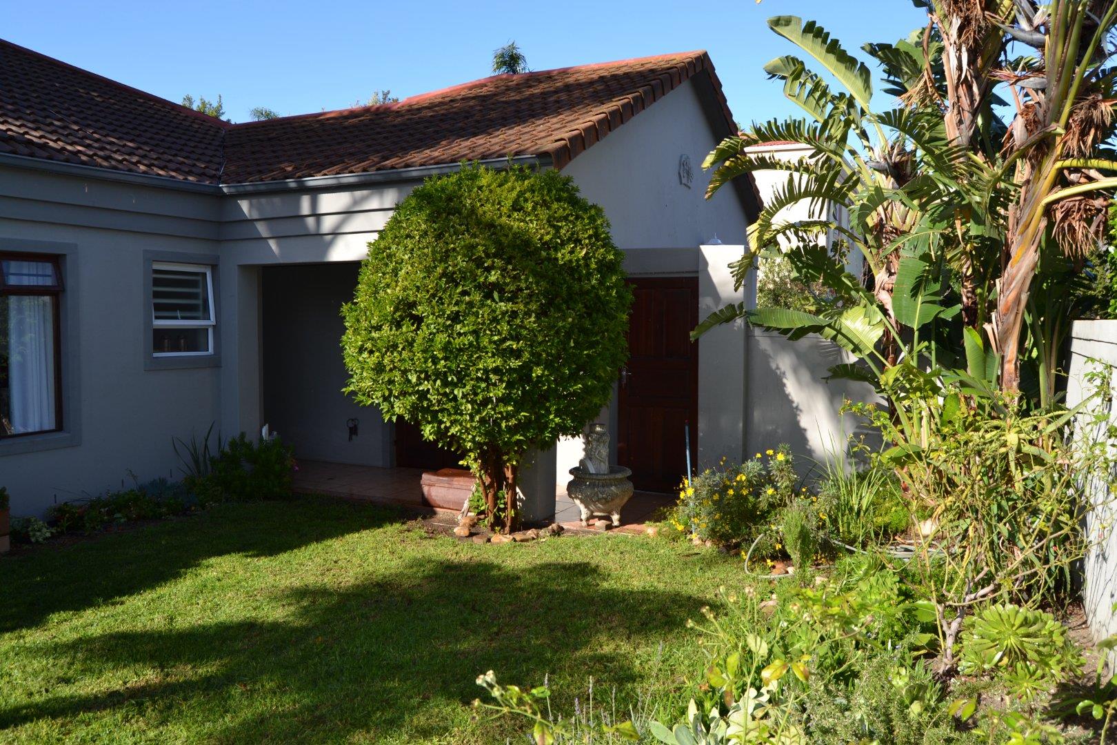 Property and houses to rent in Somerset West Somerset West Property