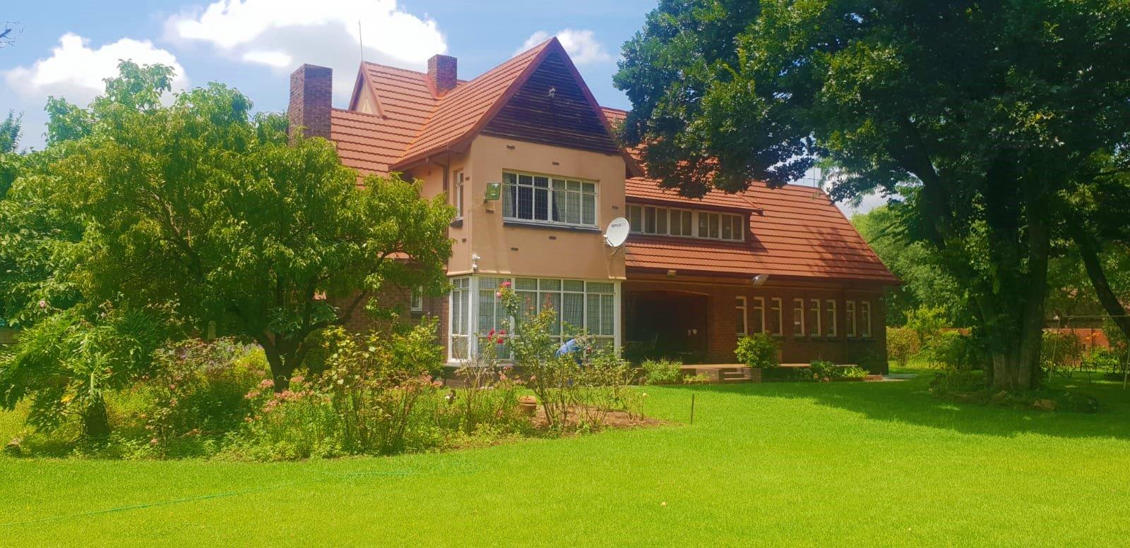 4 Bedroom House for sale in Selcourt P24113311357