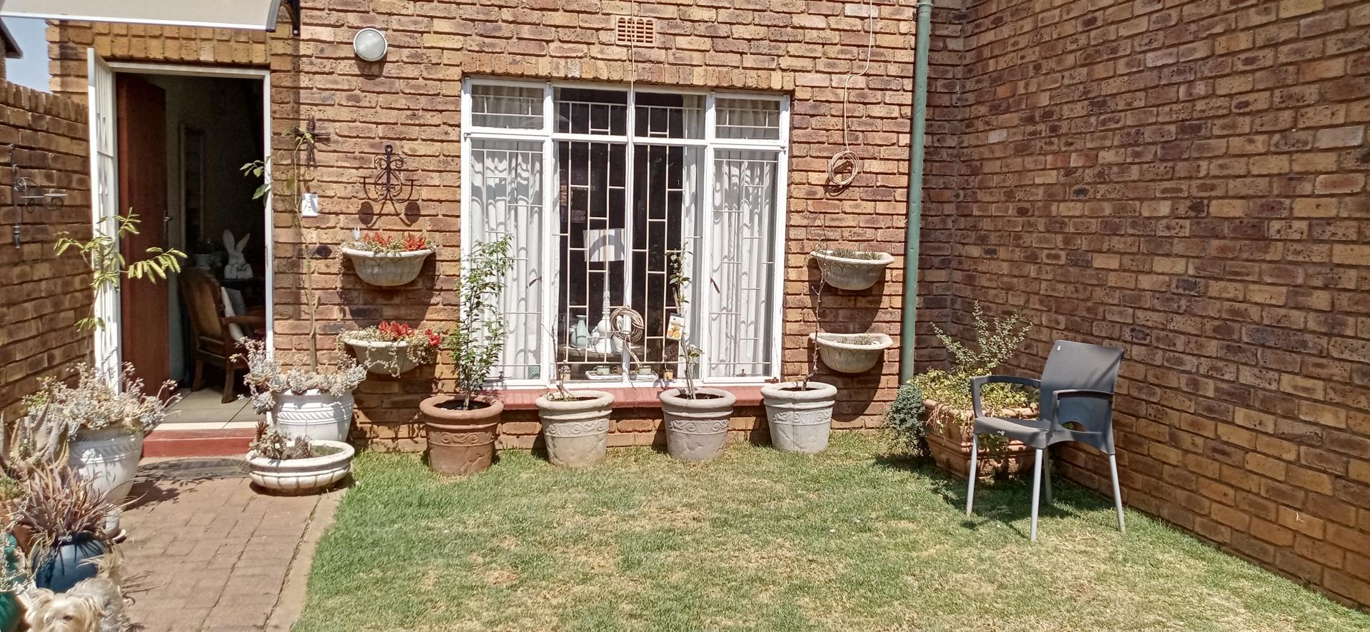 3 Bedroom Apartment / flat for sale in Heidelberg Central P24113311465