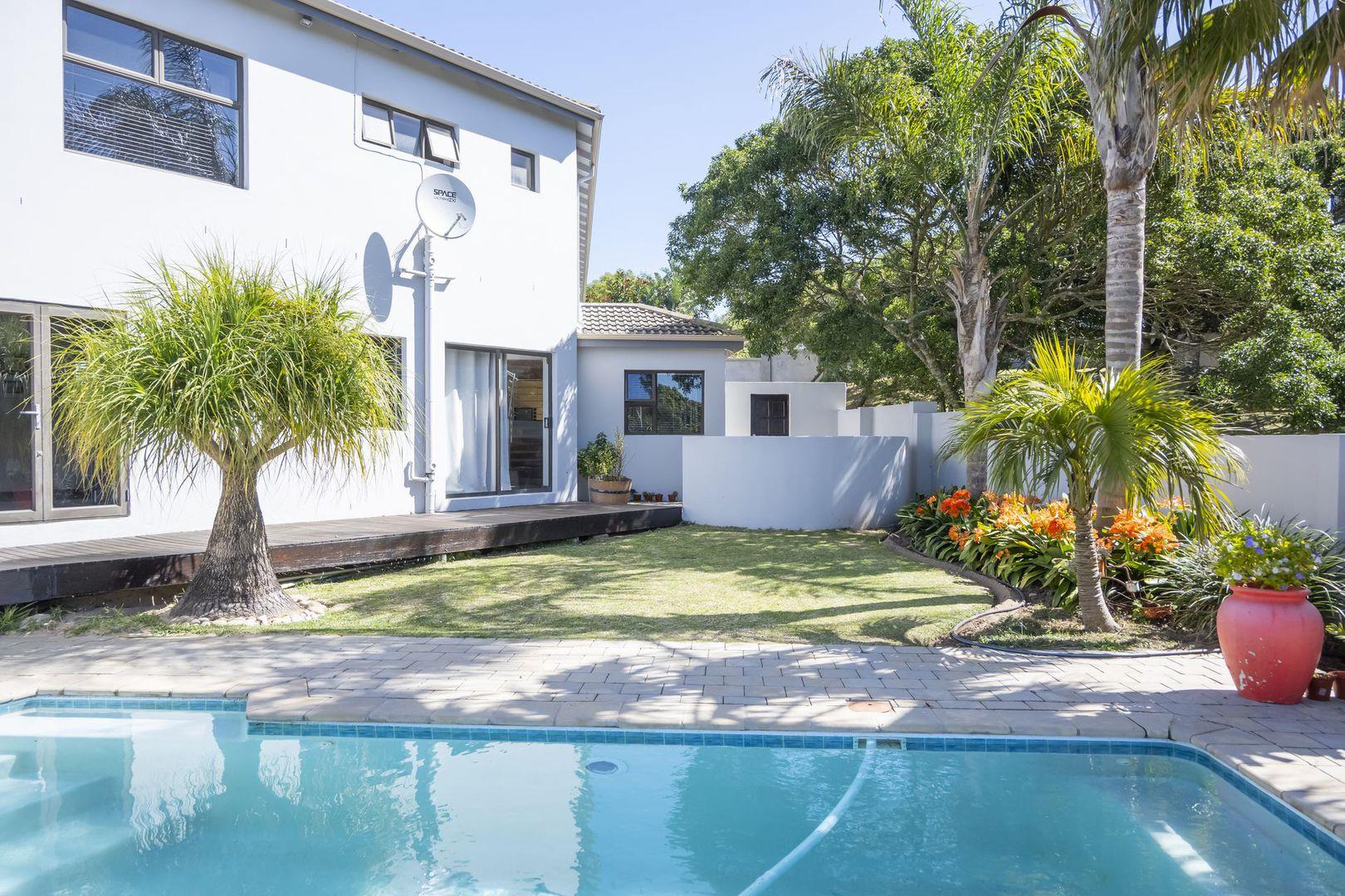 6 Bedroom House for sale in Lovemore Park P24113312177