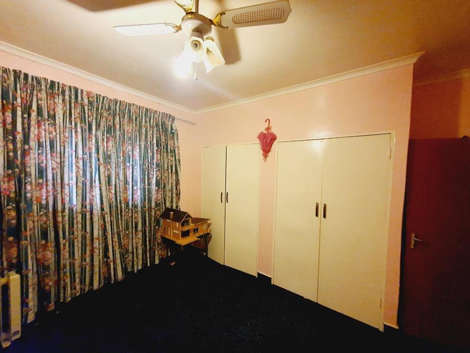 6 Bedroom House for sale in Lenasia Ext 10 17 Danube Street P24