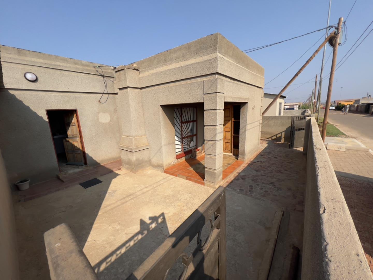 Lakeside Estates Property Property and houses for sale in Lakeside