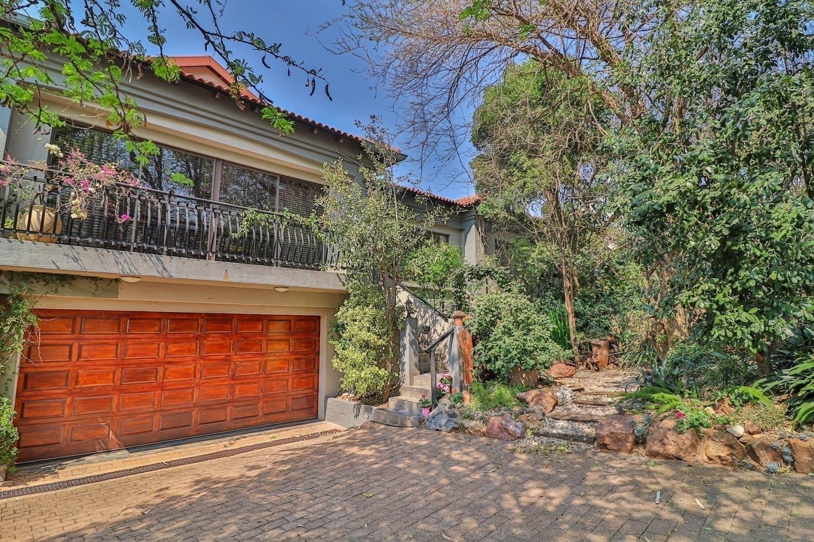 4 Bedroom House for sale in Featherbrooke Estate 965/4 Spekvretersenes P24113316062