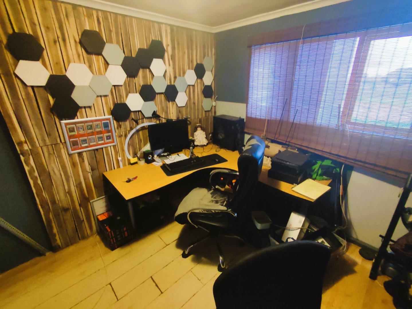 Property and houses to rent in Malmesbury Malmesbury Property