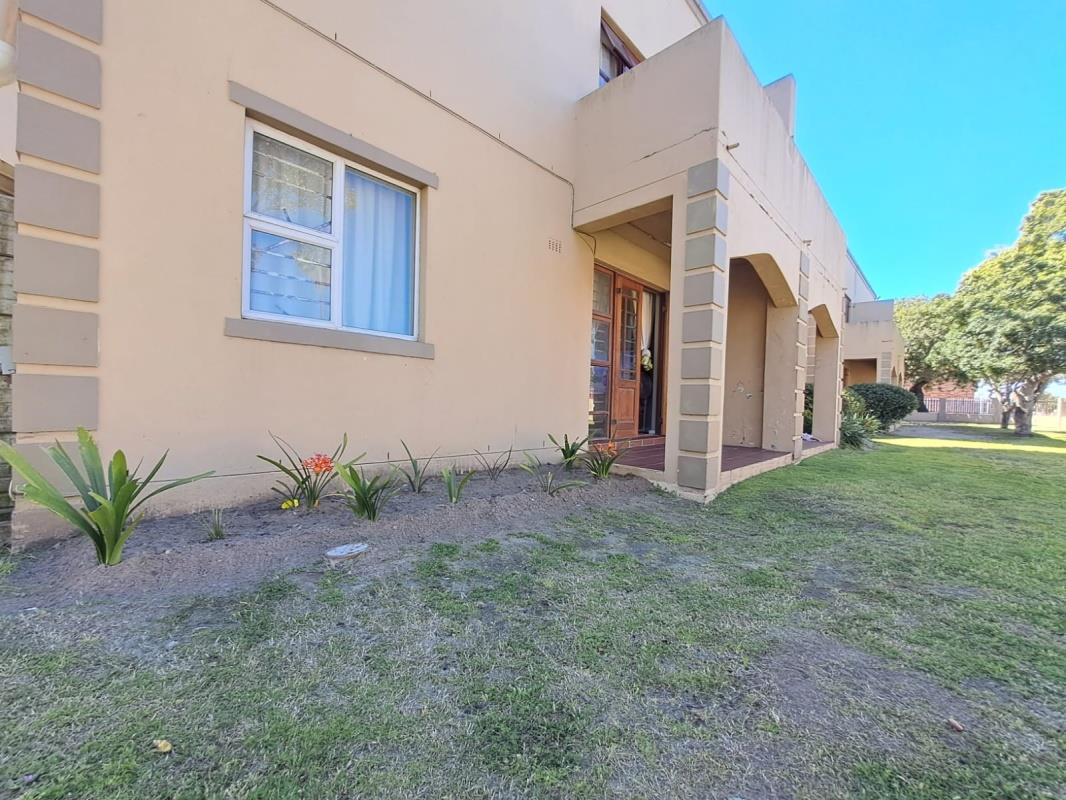 2 Bedroom Townhouse for sale in Townsend Estate P24113317332