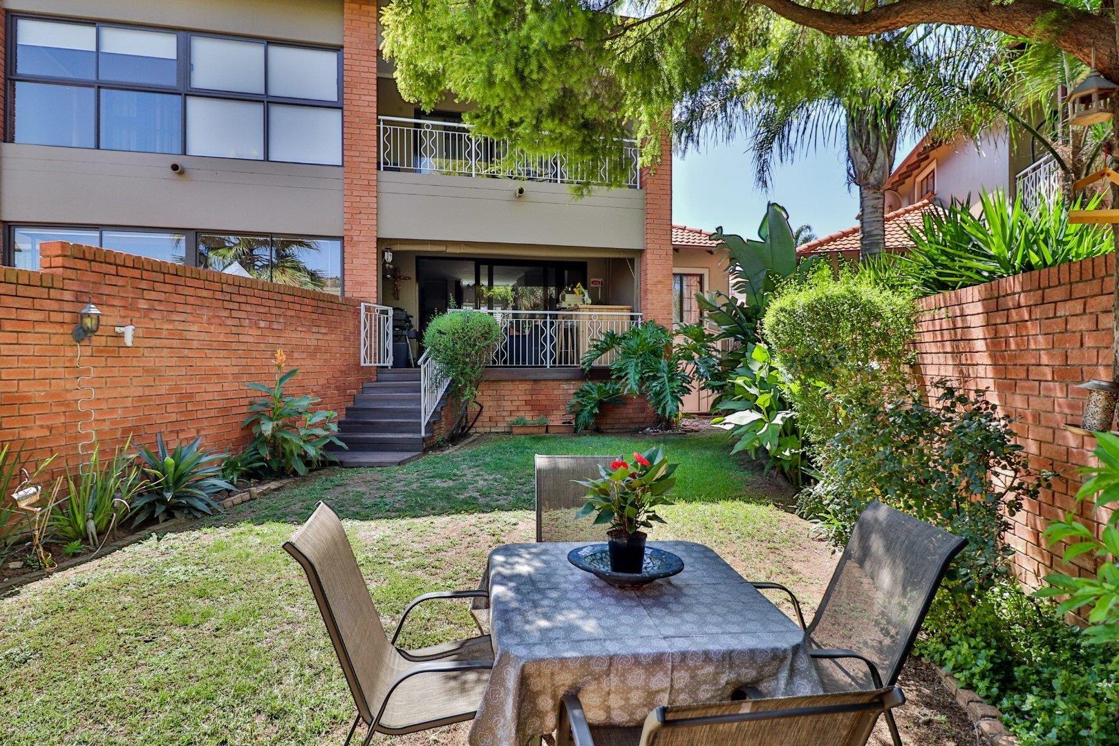 Glenvista Property Townhouses for sale in Glenvista