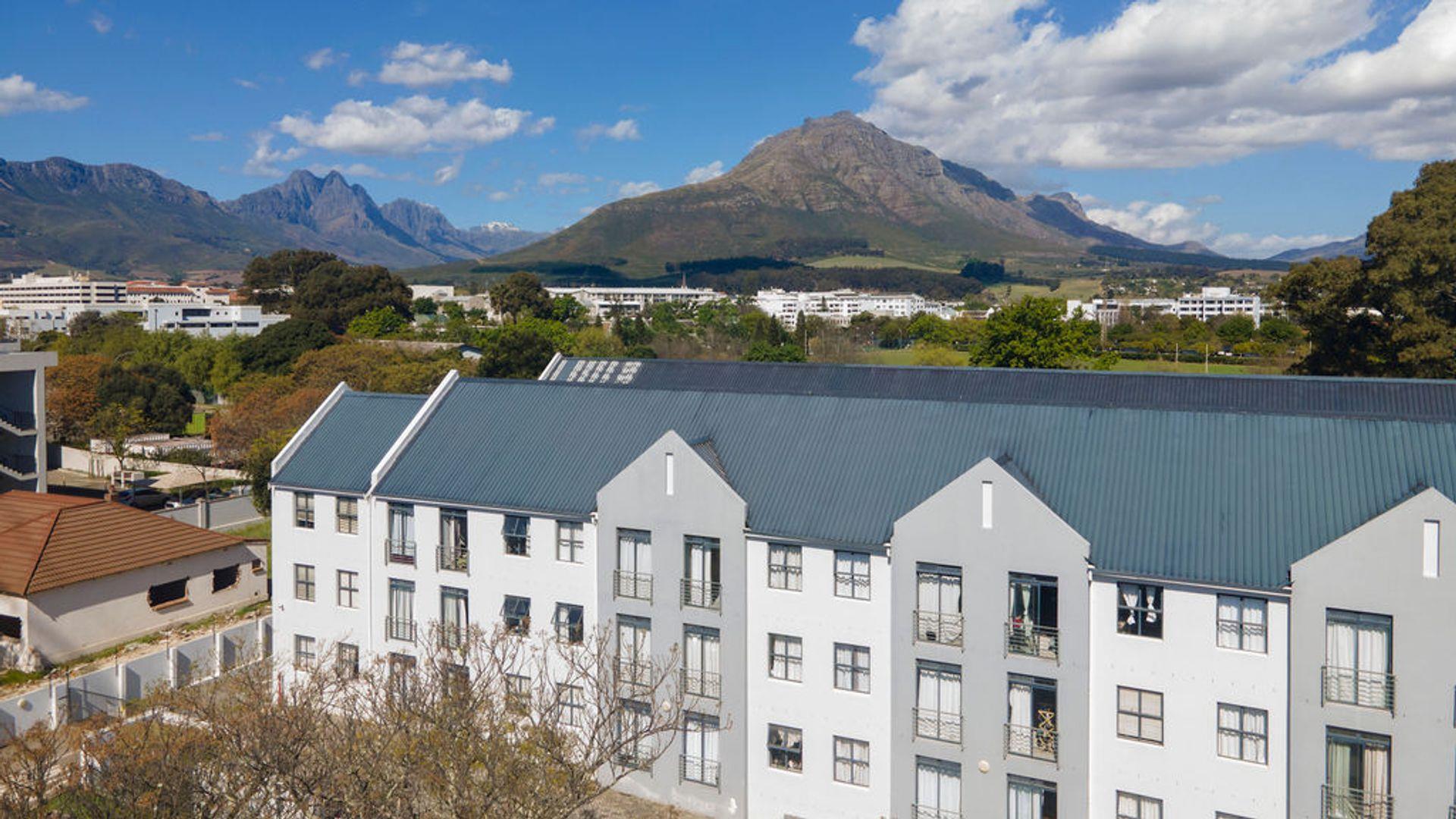 2 Bedroom Apartment / flat for sale in Stellenbosch Central 60