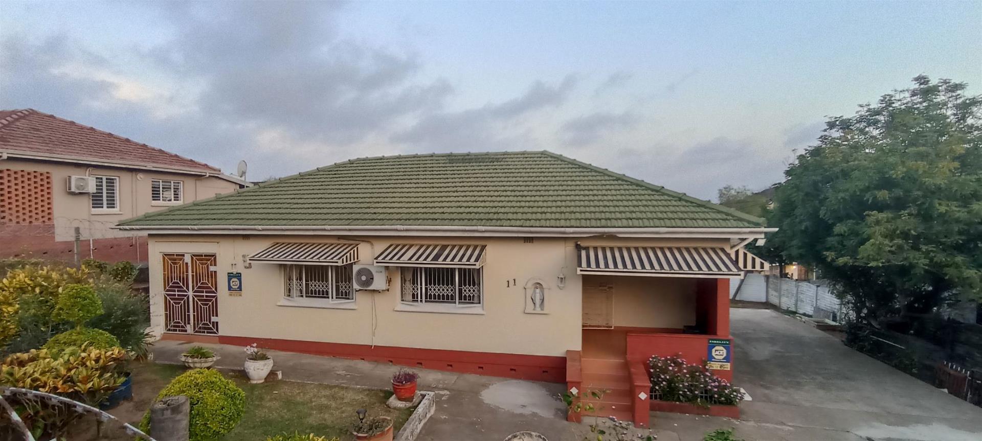 3 Bedroom House for sale in Sparks Estate P24113320108