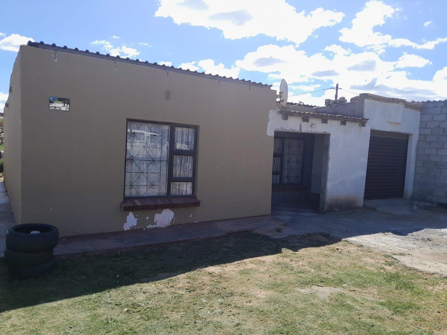 3 Bedroom House for sale in Kwadwesi P24113320703