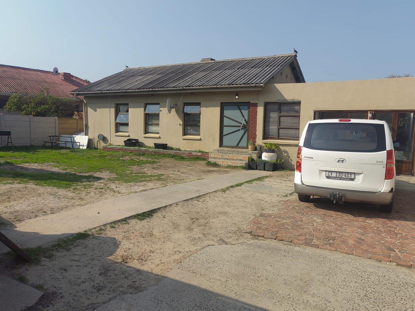 Avondale, Parow Property Property and houses for sale in Avondale