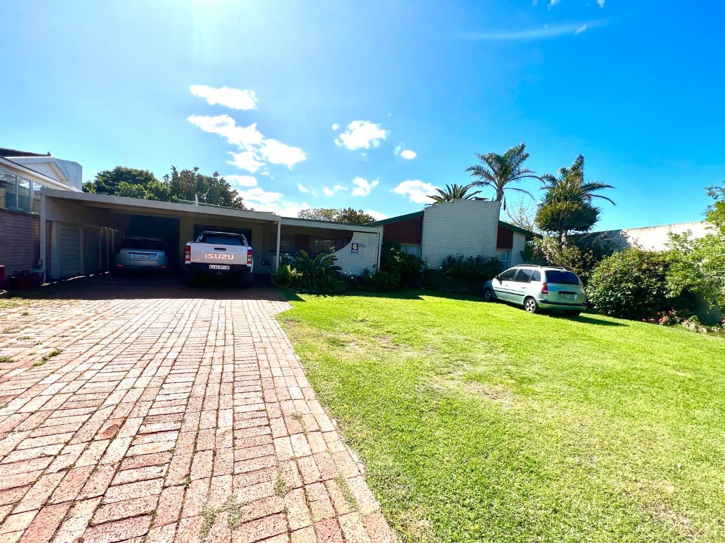 Bluewater Bay, Port Elizabeth Property Houses for sale in Bluewater